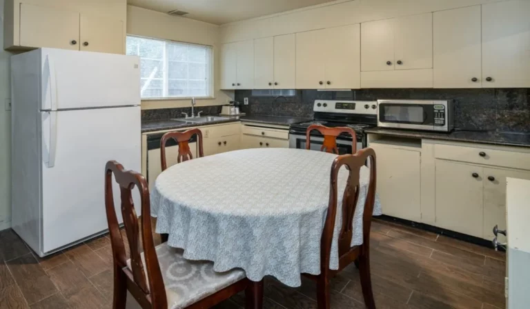 Rose Garden Inn, Kitchenette