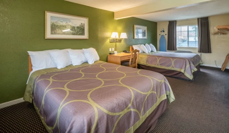 Rose Garden Inn, Double Queen Non-Smoking